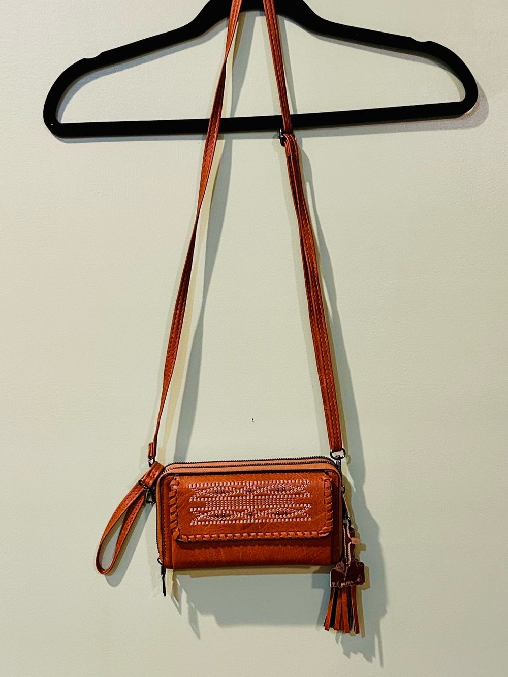 Women’s Crossbody Bag in Cognac Brown - Stylish Everyday Carry
